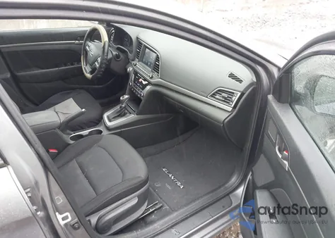 2018 Hyundai Elantra Value Edition z USA, uszkodzony, nr VIN 5NPD84LF7JH322933